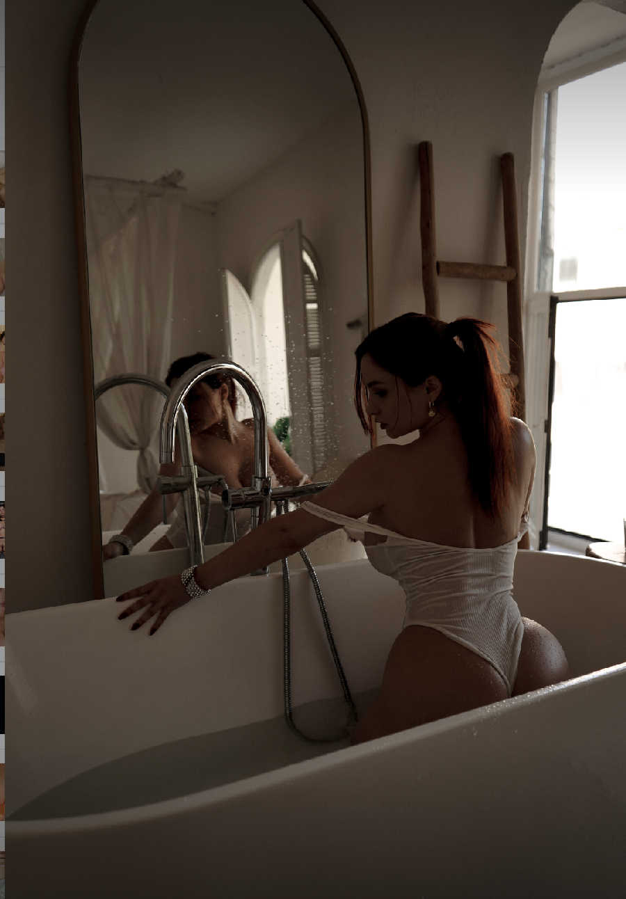 A playful frame from Miranda Faith nude — online in Chenzhou