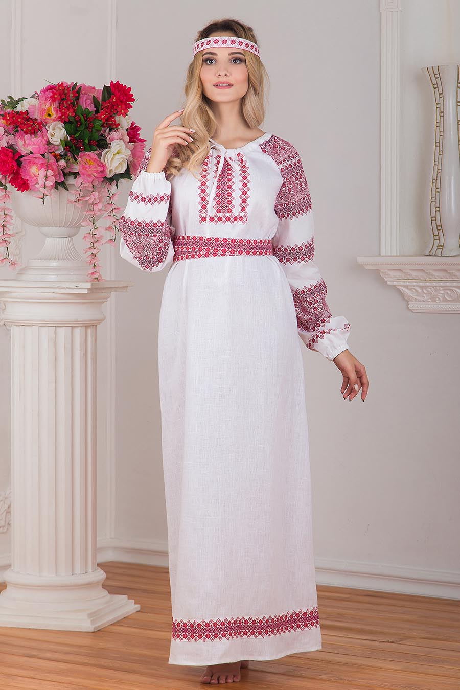 Women in Slavic costumes in Chenzhou