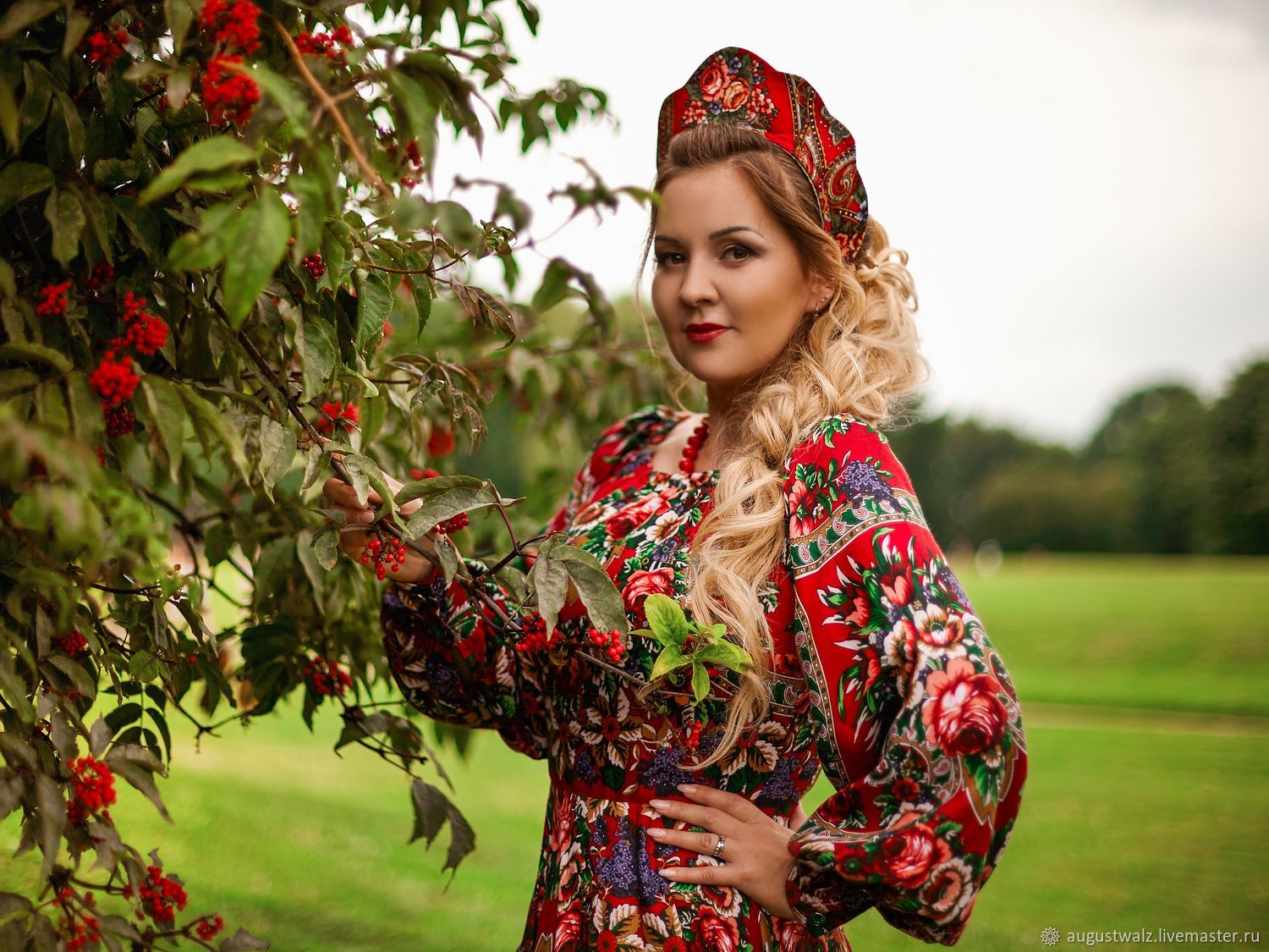 Women in Slavic costumes in Chenzhou