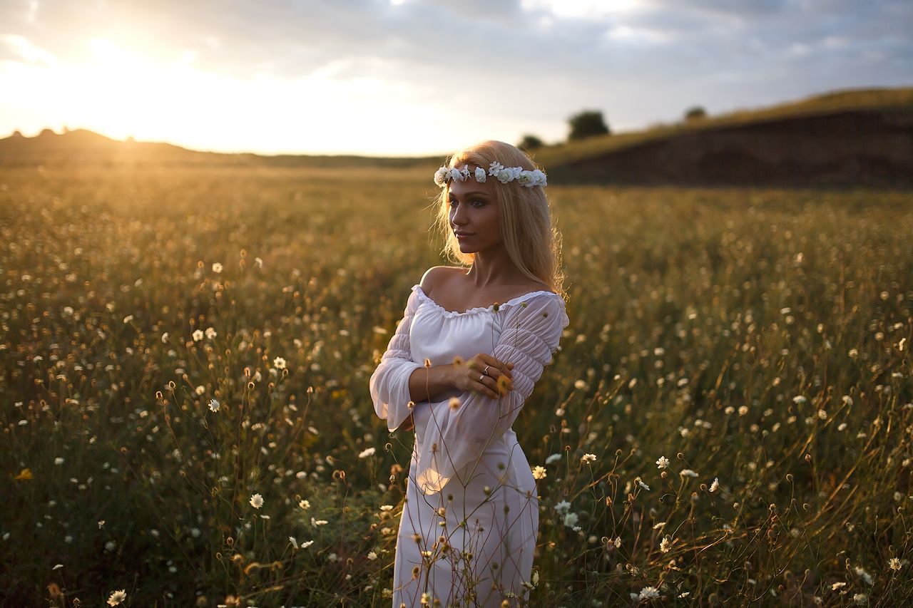 Girls in Slavic costumes in Chenzhou