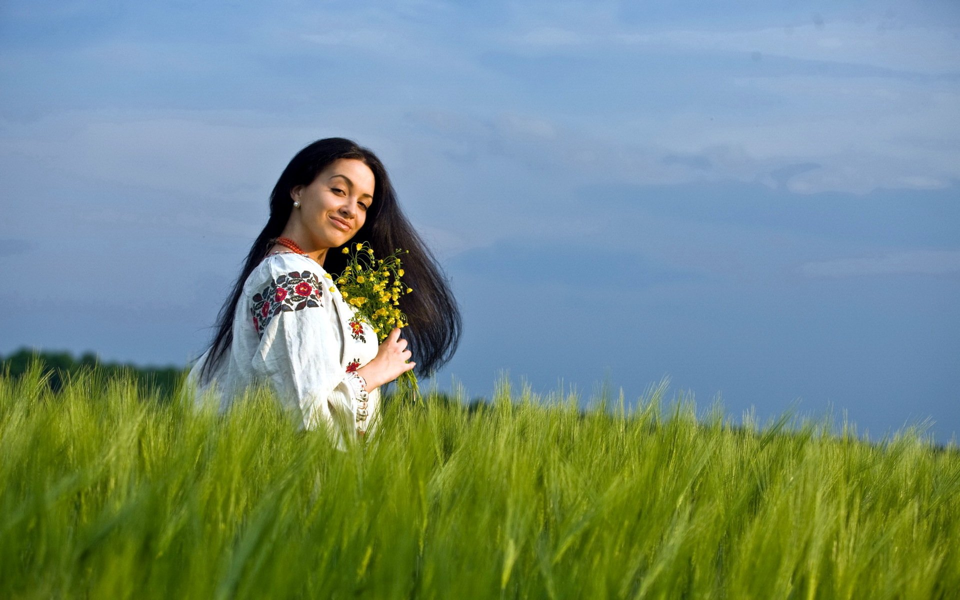 Girls in Slavic costumes in Chenzhou